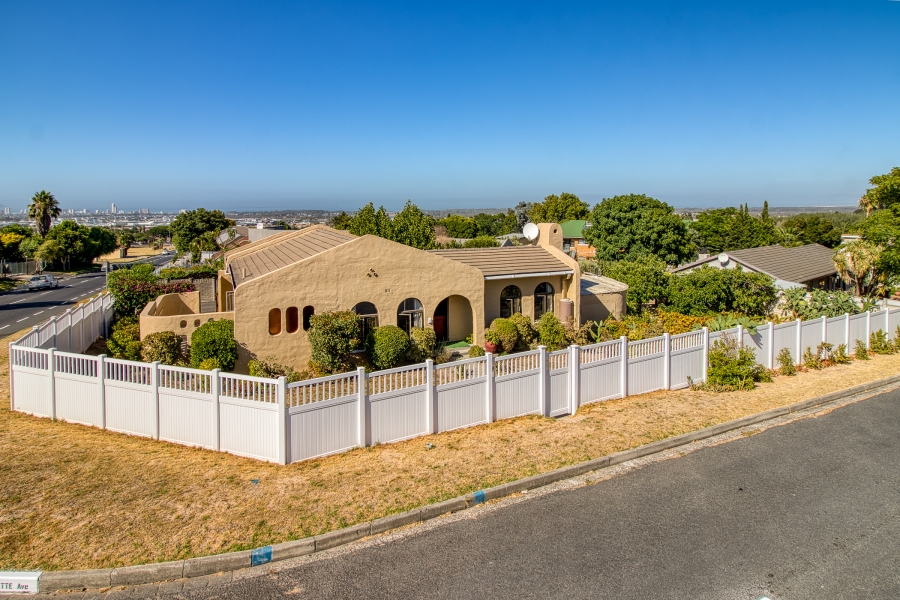 3 Bedroom Property for Sale in Die Wingerd Western Cape